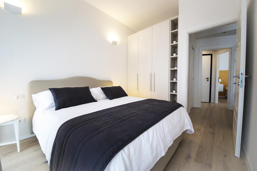 Twobros Apartment Florens Exteriör bild