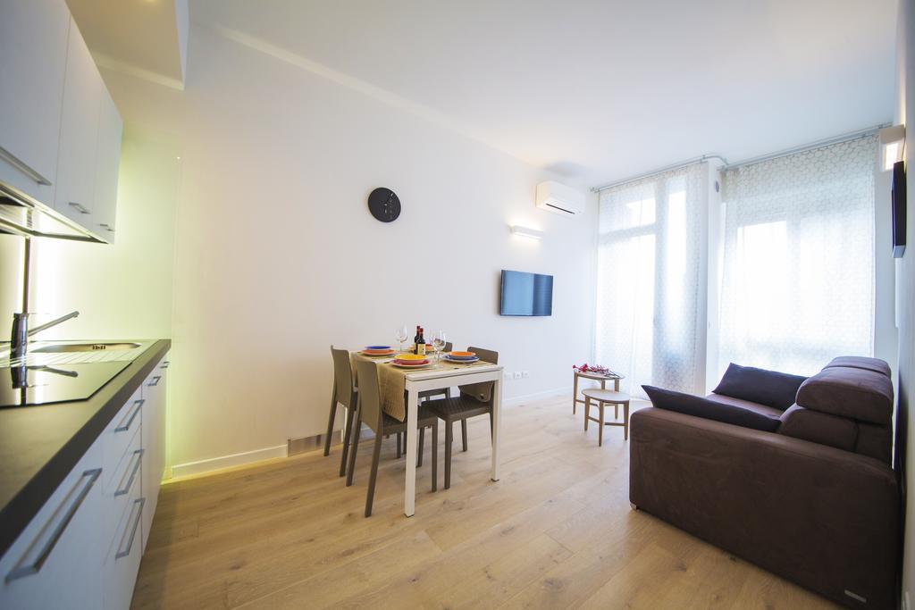 Twobros Apartment Florens Exteriör bild