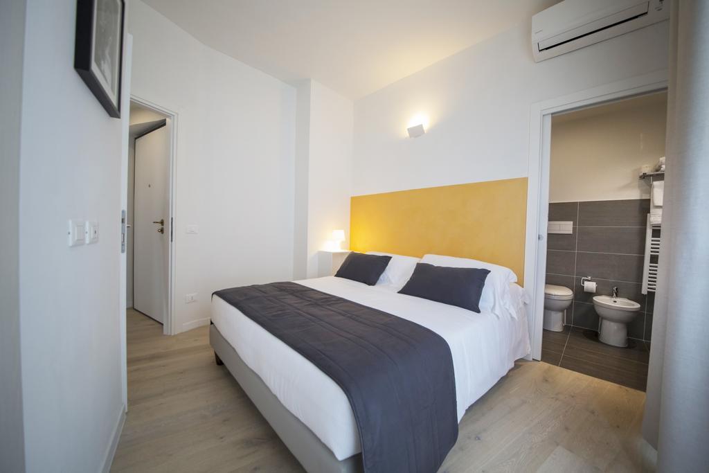 Twobros Apartment Florens Exteriör bild