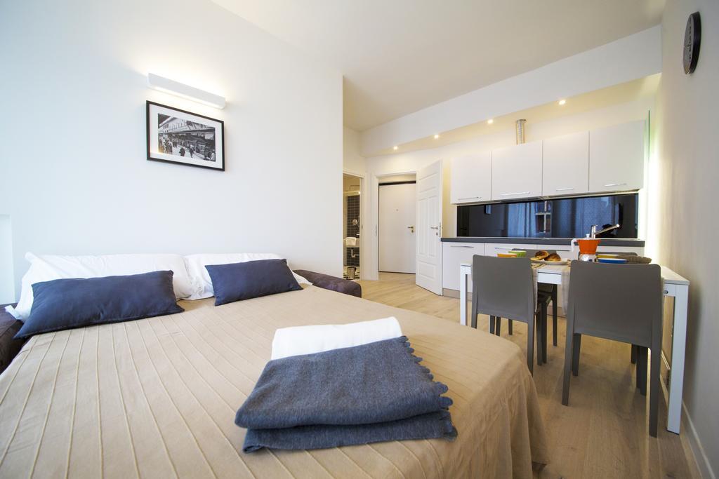 Twobros Apartment Florens Exteriör bild